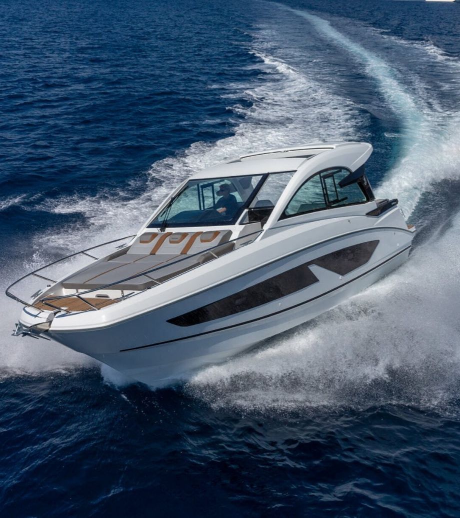 Power Boats and Cruisers