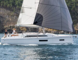 Beneteau Oceanis 37.1